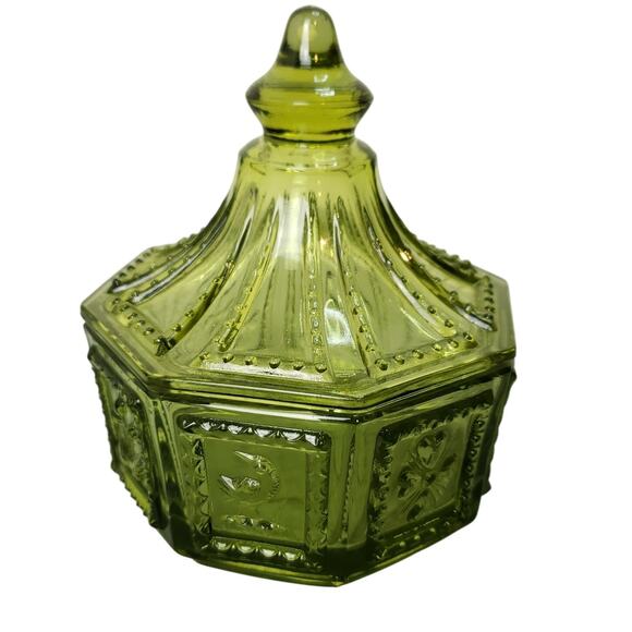 Vintage 8-Sided Imperial Butterpat Glass Candy Dish w/ Lid Birds & Hearts Green - Picture 1 of 8